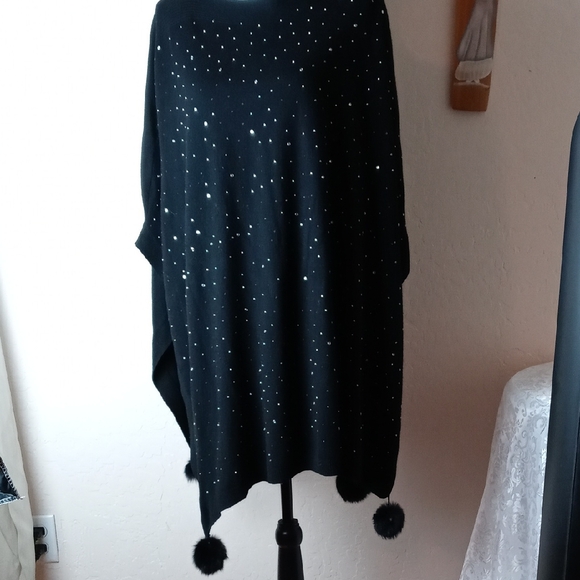 Ivonne Sweaters - Ivonne Black Sweater Poncho with Pom-Pom Details
